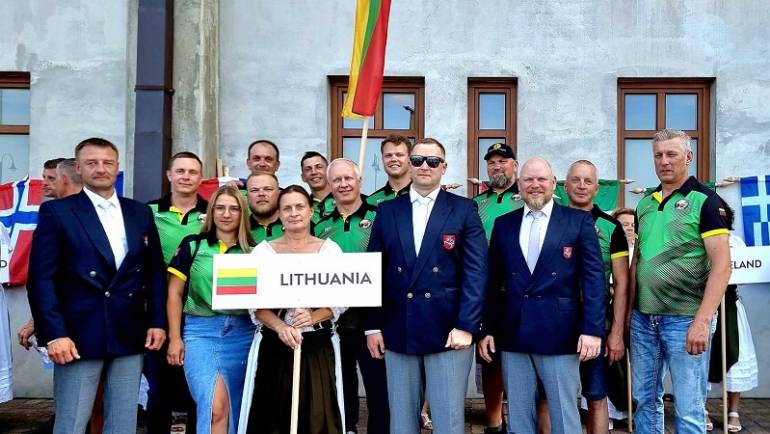 Šaudymo į skriejančius taikinius pasaulio čempionate aplenkta 900 šaulių ir įgyta milžiniškos patirties